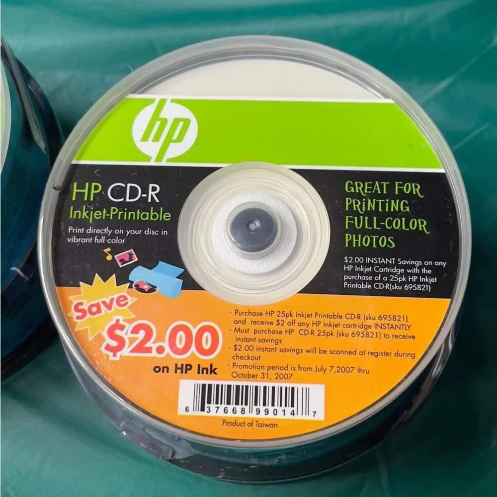 HP CD-R Inkjet Printable 52x 700 MB Data 80 Minutes 100 Pack Blank Recordable CD